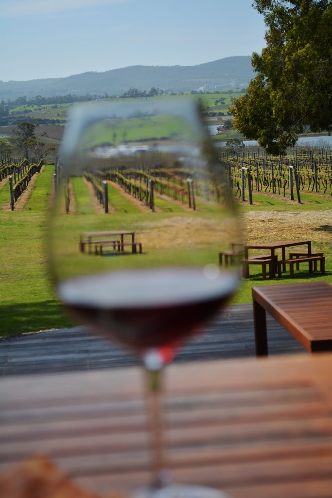 031-Oct15-Looking Glass