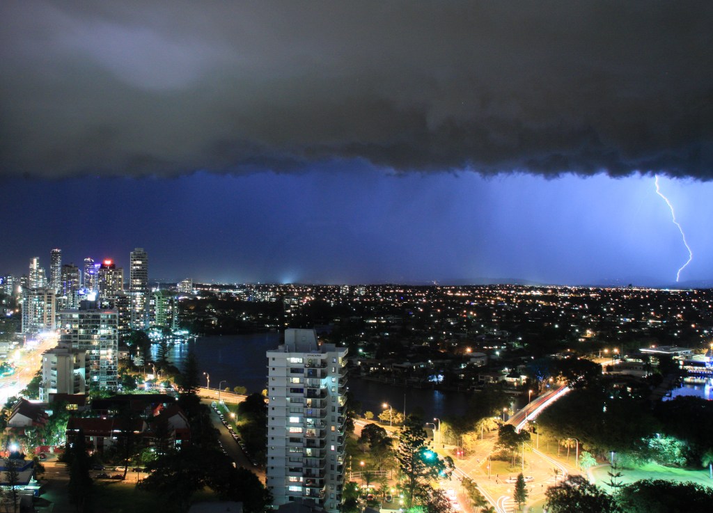 StuartDolbel_141115_SurfersParadise