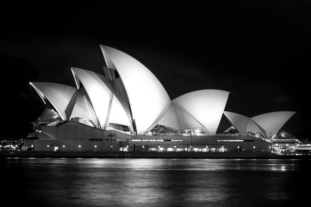 Sydney at night (1)